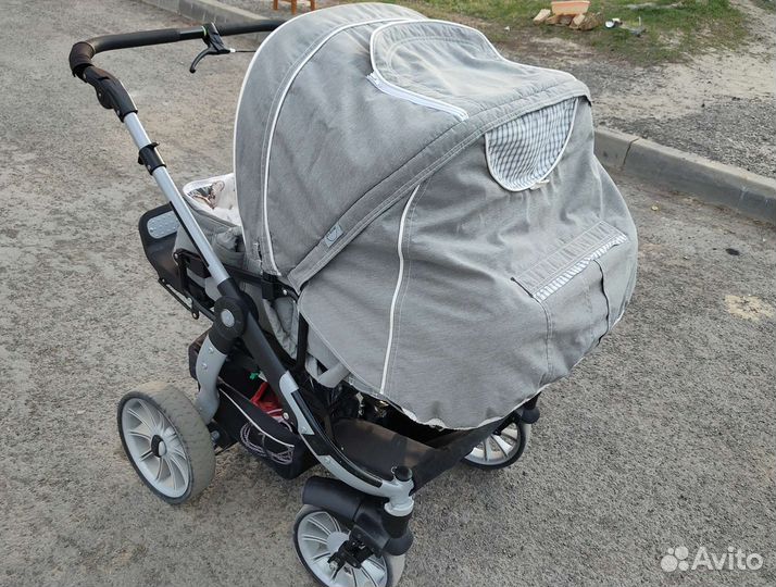 Коляска для двойни или погодок