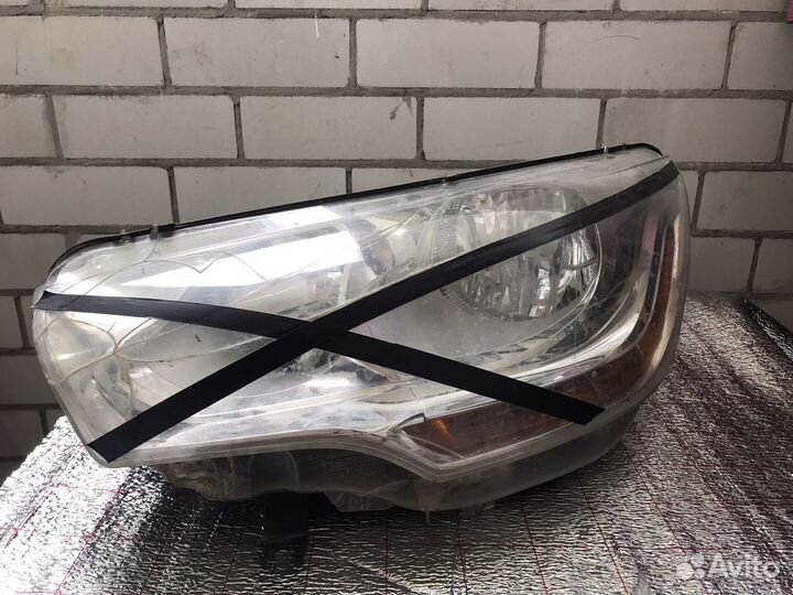 Фары Ситроен С4 Б7 битые