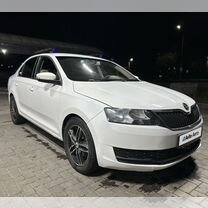 Skoda Rapid 1.6 AT, 2017, 146 300 км, с пробегом, цена 1 080 000 руб.