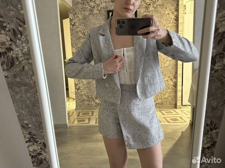 Костюм женский