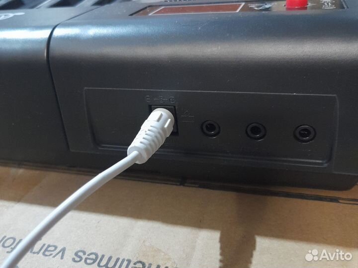 Синтезатор, цифровое пианино новое