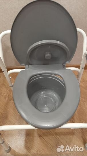 Кресло туалет для пожилых людей и инвалидов