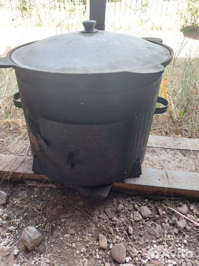 Казан чугунный 12 литров с печкой