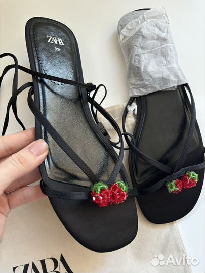 Сандалии zara 39 новые