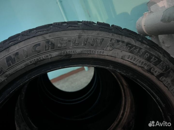 Michelin X-Ice North 4 225/45 R17 94T