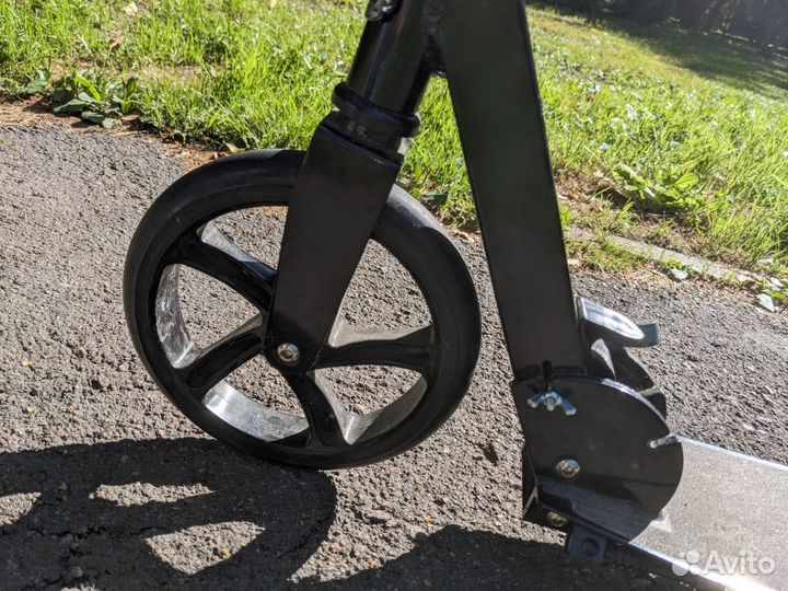 Самокат (на рост применно до 165см)