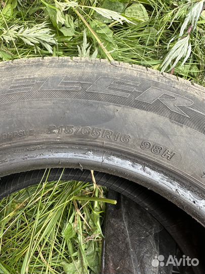 Bridgestone Dueler H/P 215/65 R16