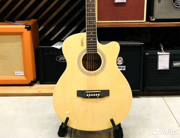 Акустическая гитара