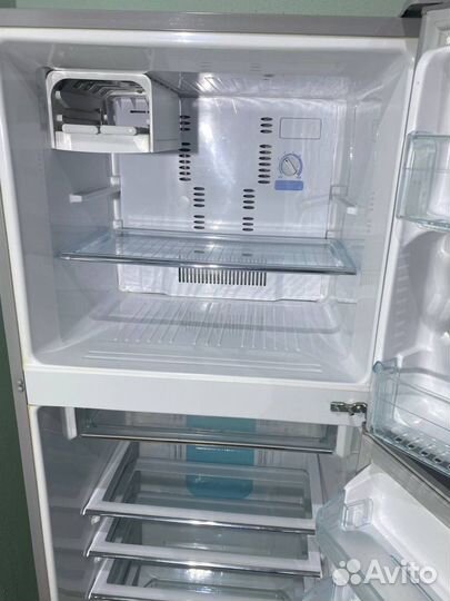 Холодильник Toschiba no frost