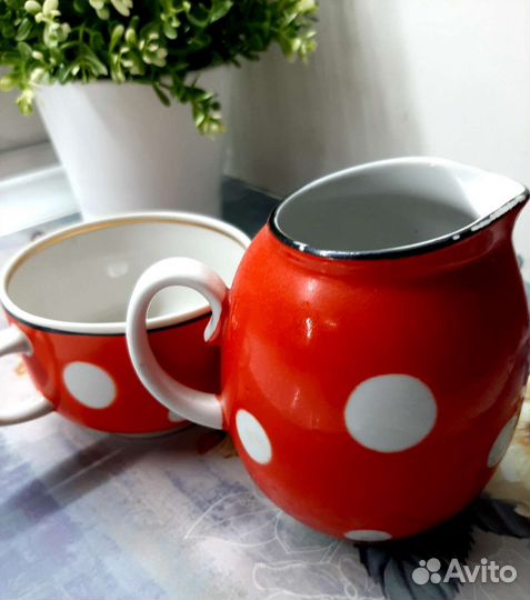 Молочник-сливочник и чашка