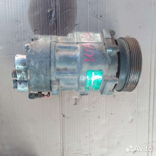 Компрессор кондиционера Volkswagen Sharan
