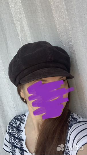 Стильная замшевая кепка женская