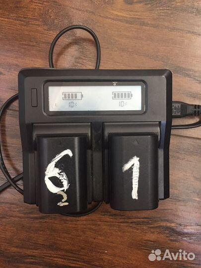 Зарядное устройство Dual Battery Charger DC-LCD
