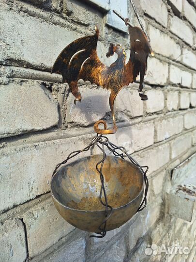 Садовые фигуры из металла, кормушка