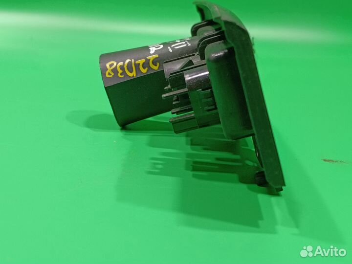 Кнопки обогрева заднего,лобового стекла Ford Focus