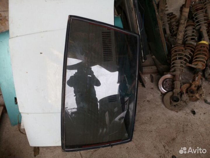 Заднее стекло в крышке багажника на 2109,2114