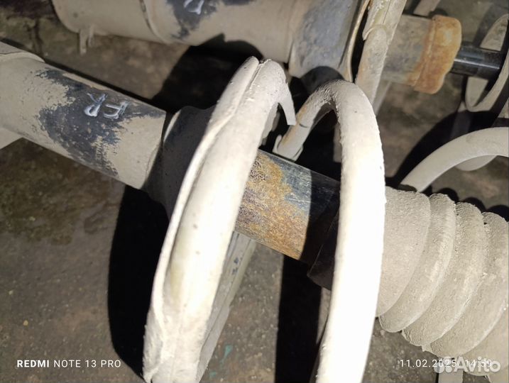 Стойка передняя cefiro a32