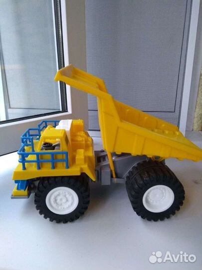 Игрушка грузовик