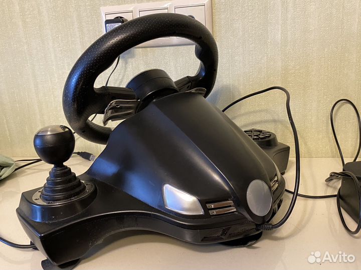 Игровой руль с педалями для пк