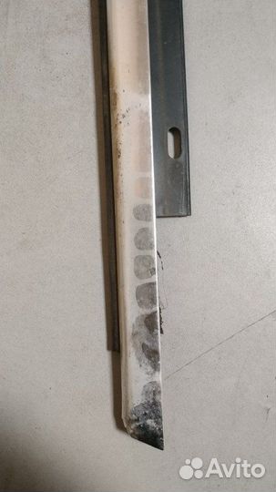 Уплотнитель стекла двери передний левый Audi A4 B7