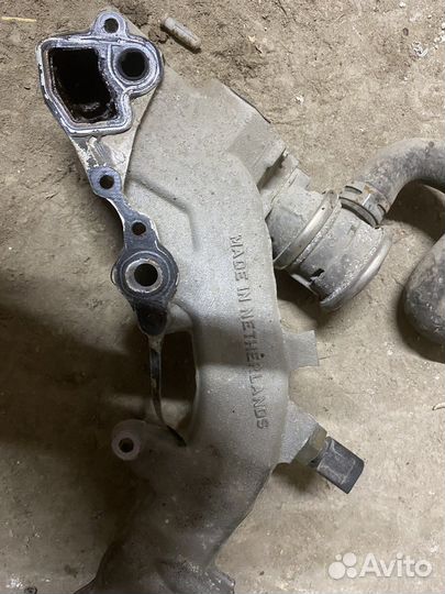 Фланец системы охлаждения двигателя