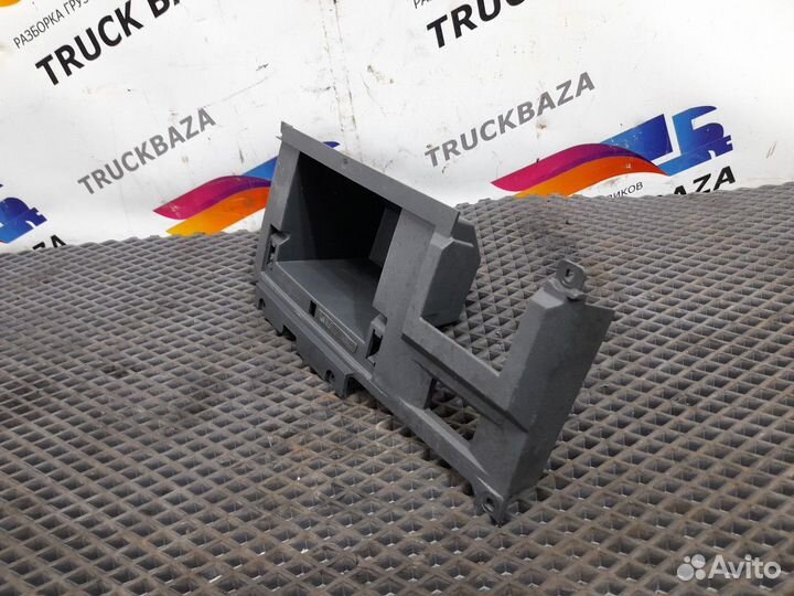 82265890 Рамка корпуса торпедо(бардачка) Renault T