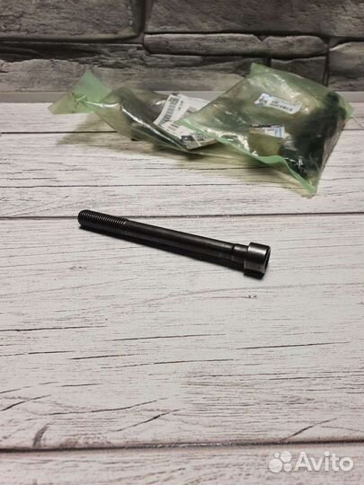 Болт гбц Cobalt Gentra Aveo Spark