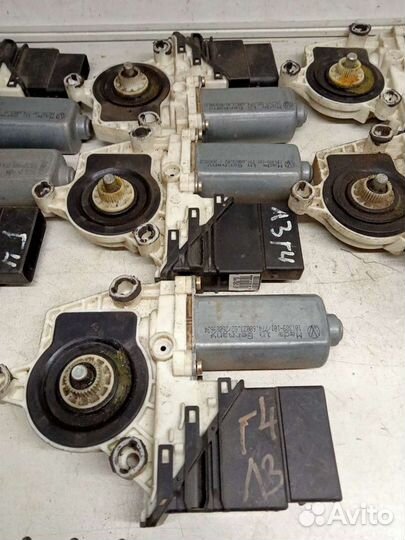 Мотор заднего стеклоподьёмника VW Golf4 2000г