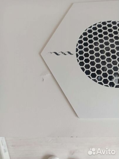 Маникюрный стол с вытяжкой и стеллаж Икеа