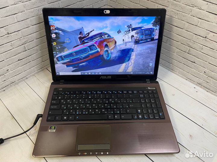 Игровой ноутбук Asus I7/8Gb/SSD/2видеокарты/4ядра