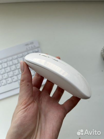 Беспроводная клавиатура и мышь новая
