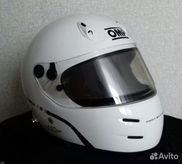 Шлем для автоспорта FIA