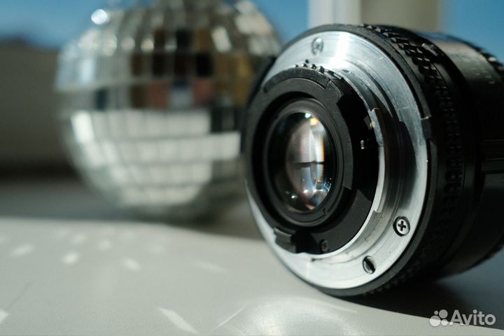 Объектив nikon 24 2.8 D