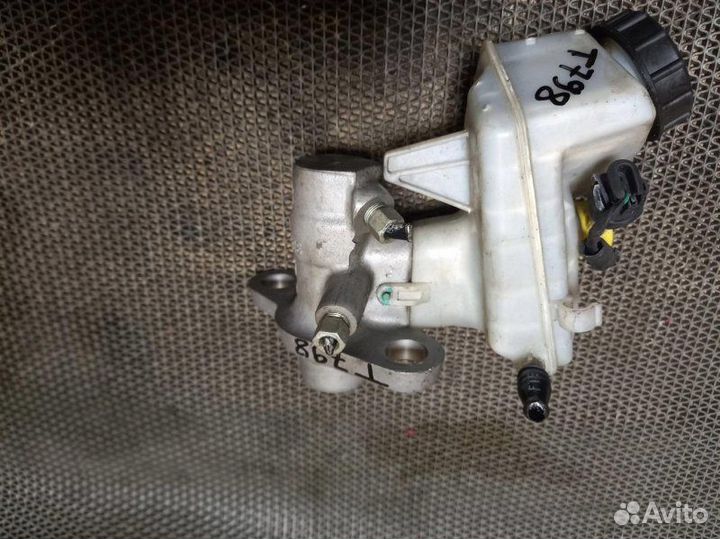 Главный тормозной цилиндр Chevrolet Cruze J305