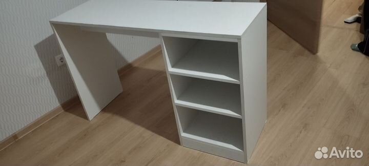 Столик для маникюра бу