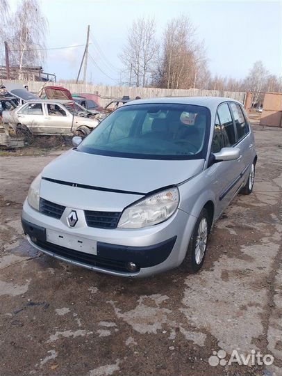 Кронштейн двигателя правый Renault Scenic K9K722