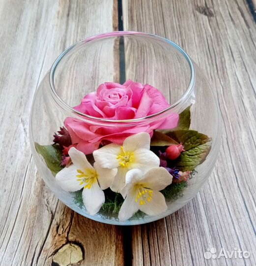 Композиция в вазе-шар