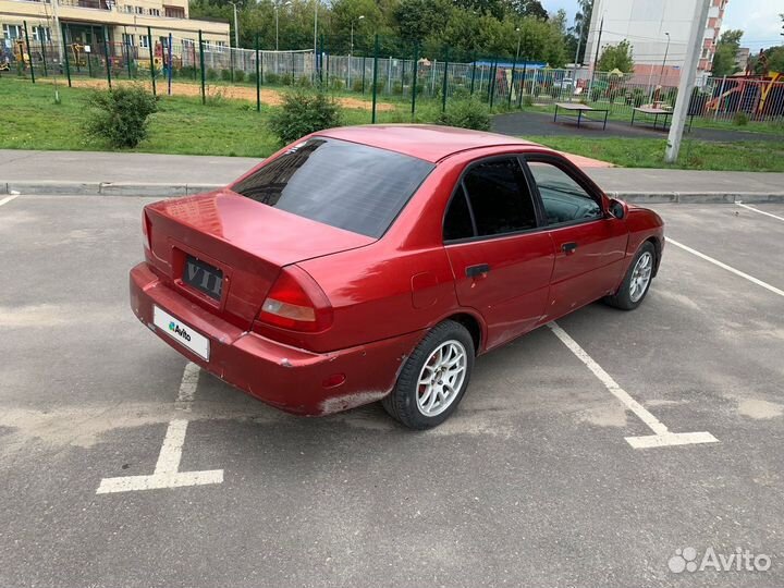 Mitsubishi Mirage, 1999