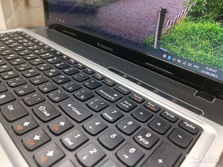 Ноутбук lenovo z560 i3/6gb/gt310/500gb