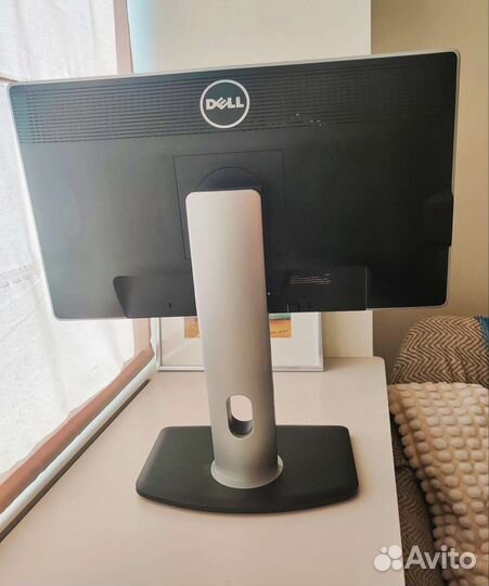 Монитор Dell UltraSharp U2212HMc 22