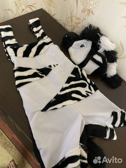 Костюм праздничный