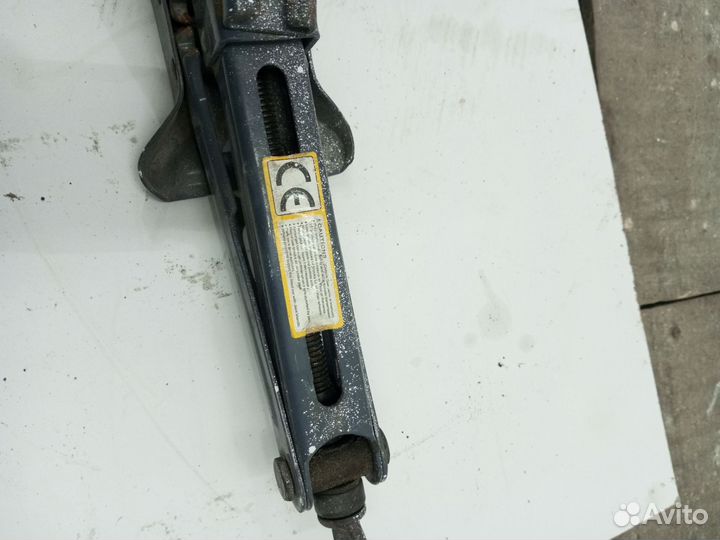 Домкрат priora