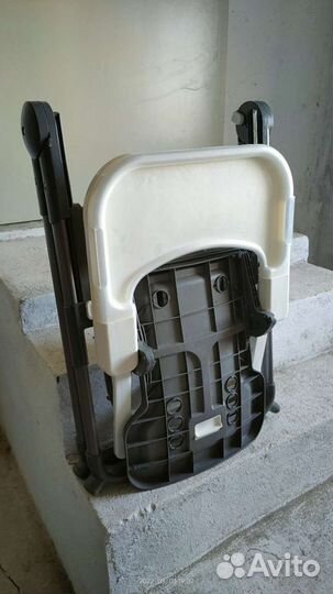 Очень удобный стульчик для кормления трансформер