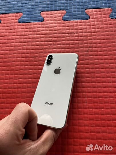 iPhone X, 64 ГБ