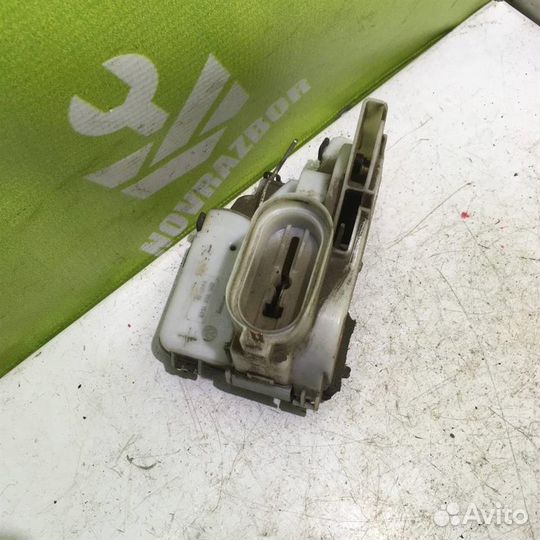 Замок двери задней правой Фольксваген Гольф 3 Ве