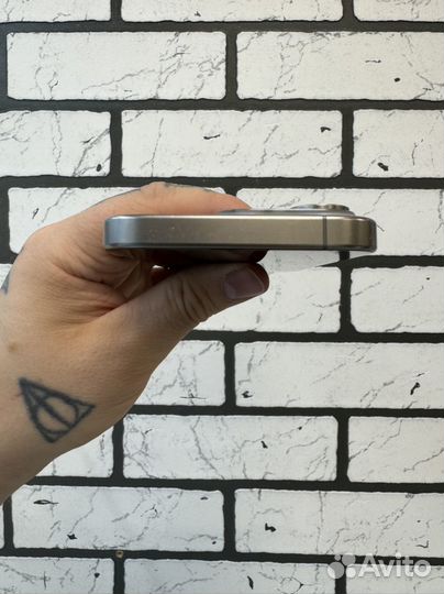 iPhone 15 Pro, 256 ГБ