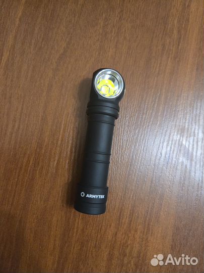 Armytek Wizard C2 Pro Max Magnet USB LR