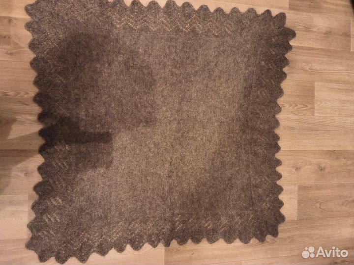 Пуховый платок шаль