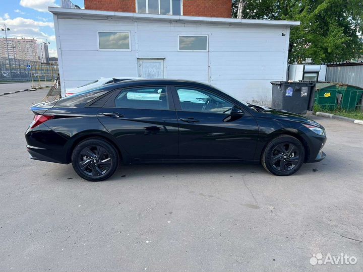 Hyundai Elantra 2.0 AT, 2022, 10 450 км