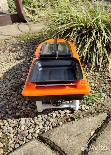 Прикормочный карповый кораблик Ранферри Atom